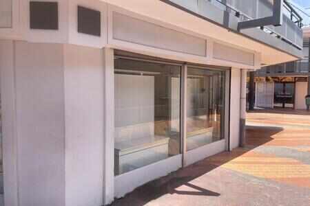 A Louer Local Commercial Howell Center