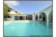 A Kourou (97310) Une Magnifique Villa T9 De 248 m² - Avec 4