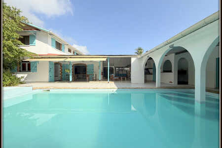 A Kourou (97310) Une Magnifique Villa T9 De 248 m² - Avec 4