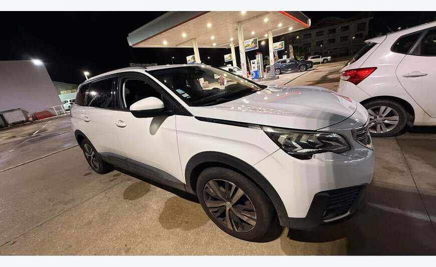 Peugeot 5008 7 places 2021