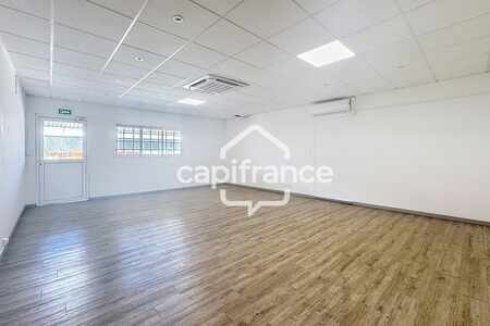 À Louer - Bureaux 56 m² - Le Village De Jarry - Baie-Mahault