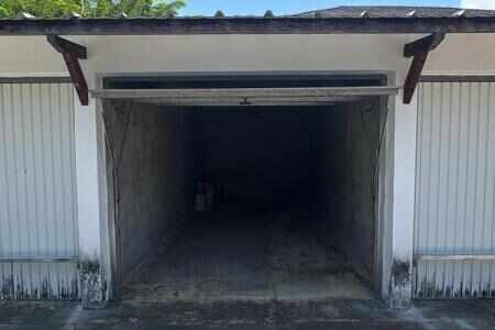 À Cayenne, garage de 40m2 en avec Carol Immo