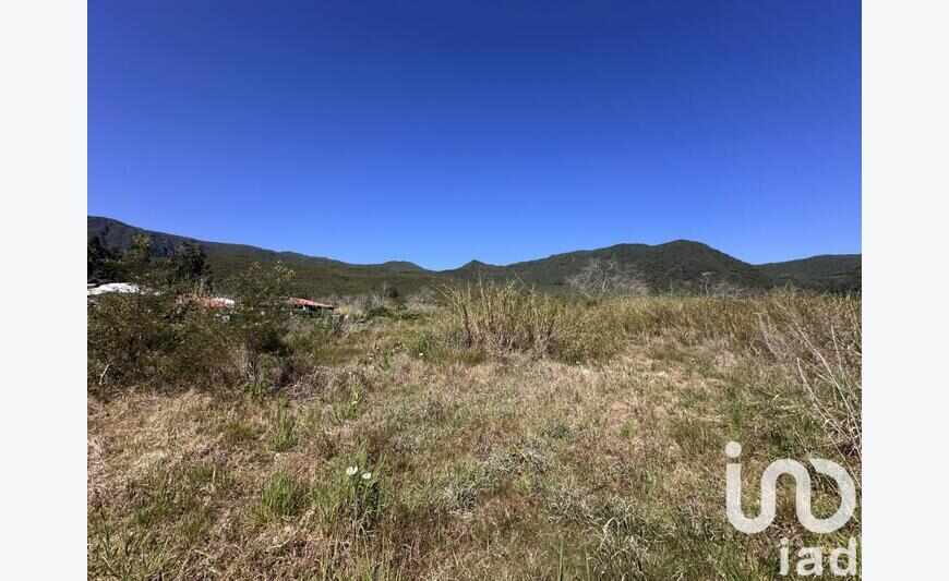 Terrain 4 841 m²