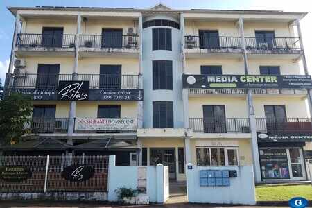 Local à usage commercial / ou bureaux Lamentin