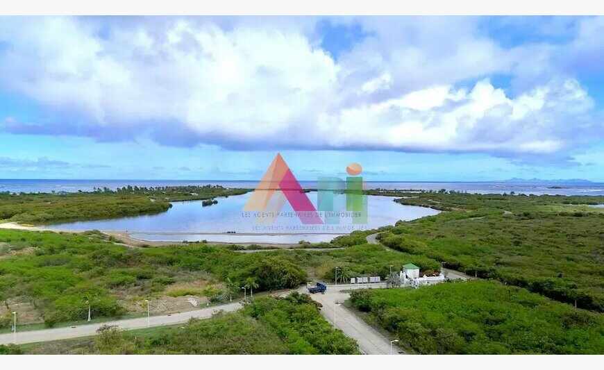 Terrain de 1 620 m² viabilisé proche plages