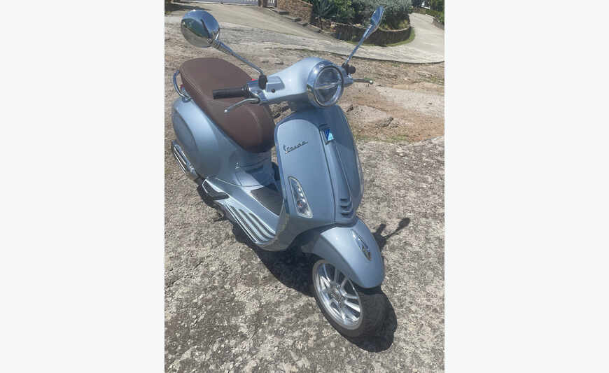 Vespa primavera 125