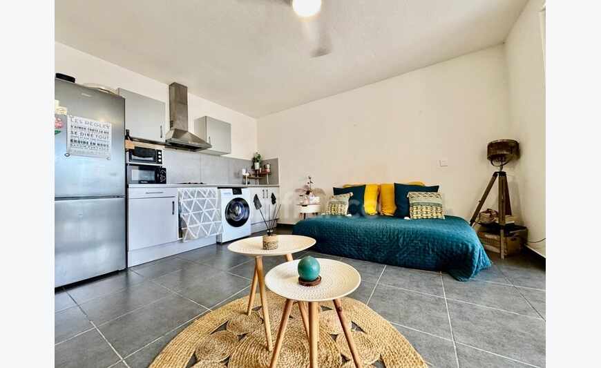 Studio En Rez-De-Jardin Avec Varangue Et Place De Parking