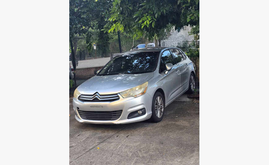 Citroën C4 Essence 1.6 VTi 120