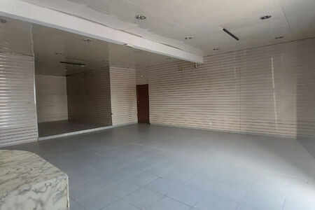 Local commercial - 100 m2 - proche du marché de cayenne