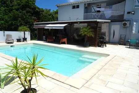 Maison 8 pièces Saint Francois (971)