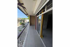 Appartement T2 avec terrasse de 55 m² - proche Hôpital de