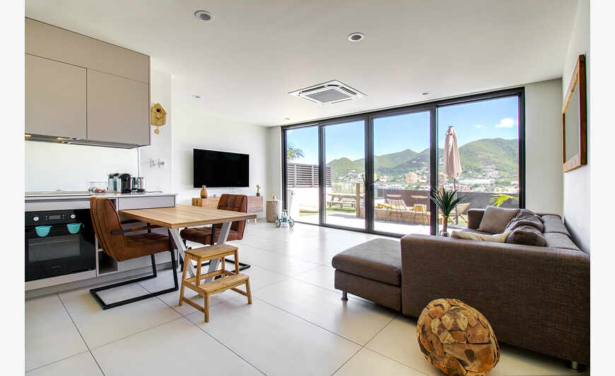 A-107 | Unique 2-Bedroom & Garden at The Hills Residence