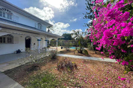 À Kourou, maison en location 2400 Eur par mois
