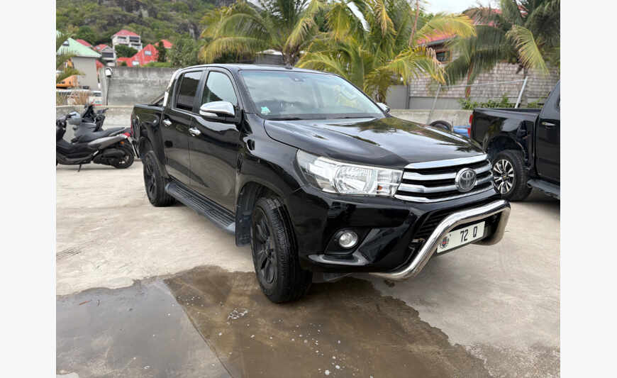 TOYOTA HILUX DOUBLE CAB 4X4