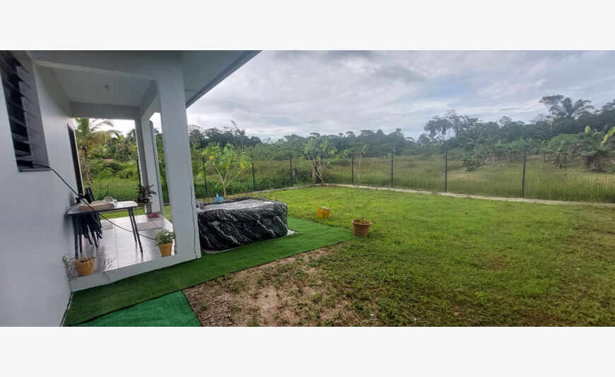 Maisonnette mitoyenne 2 pièces au Rdc avec jardin à Matoury
