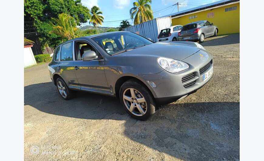 Porshe cayenne s essence. V 8