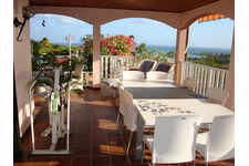 villa jardin piscine vue mer