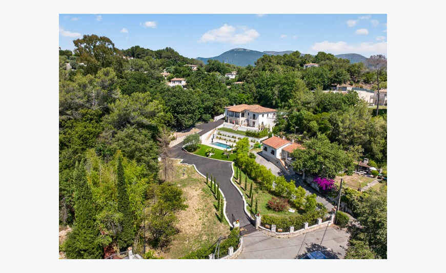 VILLA ROQUEFORT LES PINS ENTIEREMENT RENOVEE 06
